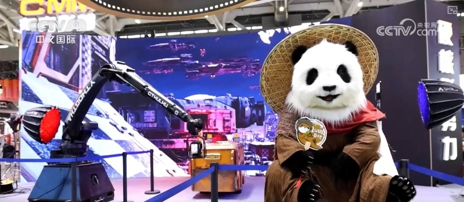 “AI终端展+文博会”双展联动双向赋能 开辟文化“出海”新路径 “AI终端展+文博会”双展联动双向赋能 开辟文化“出海”新路径