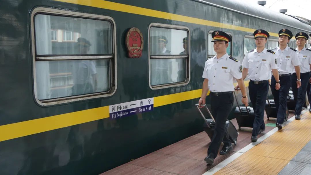 中越国际旅客列车恢复开行！持护照线下购票