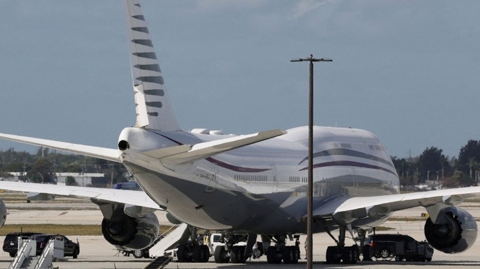 美国接受卡塔尔豪华飞机当“空军一号”,引发美政界争议 美国接受卡塔尔豪华飞机当“空军一号”,引发美政界争议