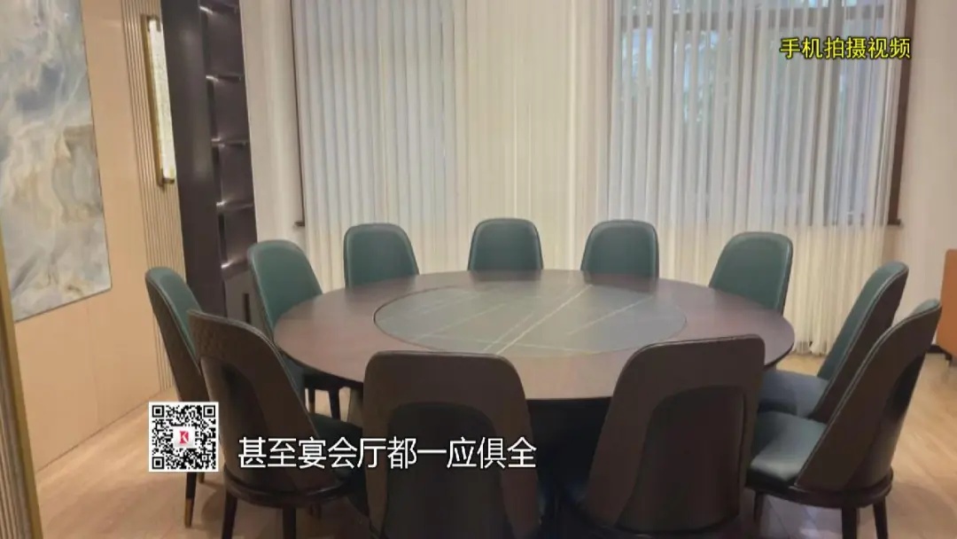 沪一家庭主妇甩掉前夫，冒充副总卷走1600多万！给小10岁新老公买车买房