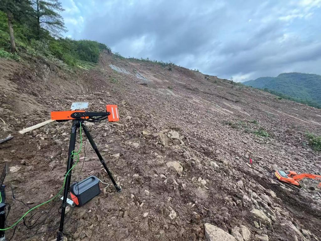 贵州广西加快排除地灾隐患并转移群众 贵州广西加快排除地灾隐患并转移群众