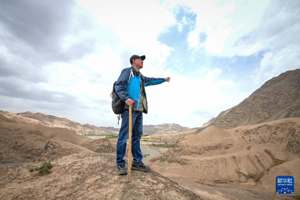 文化中国行·守宝人丨“追”长城的人