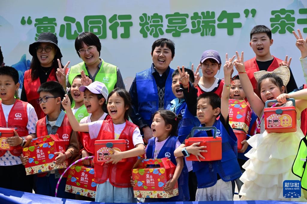 亲子家庭日 乐趣享习俗