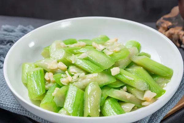 吃瓜好时节,这几种瓜一定要吃!降温防暑、清热利湿、降三高,不吃亏大了 吃瓜好时节,这几种瓜一定要吃!降温防暑、清热利湿、降三高,不吃亏大了