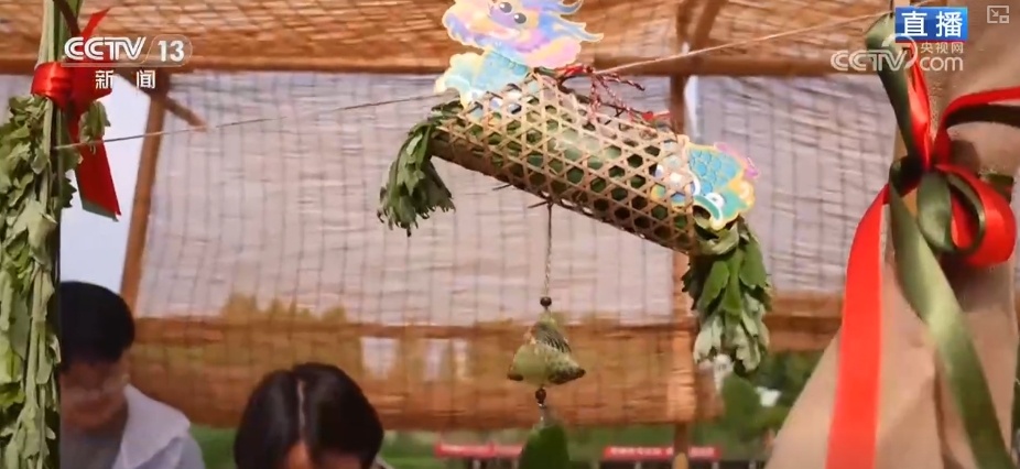 迎端午，氛围感拉满！“织”粽子“编”艾叶 文化传承活在当下、留在生活里