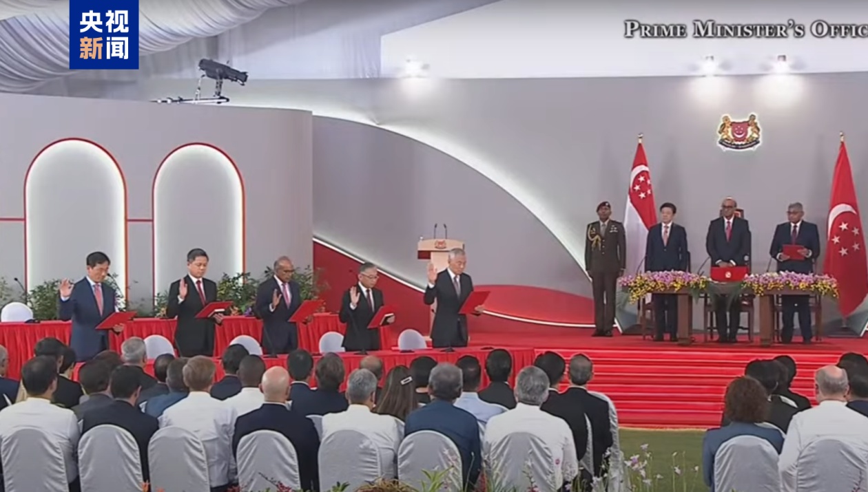 新加坡总理黄循财率新一届内阁宣誓就职 新加坡总理黄循财率新一届内阁宣誓就职