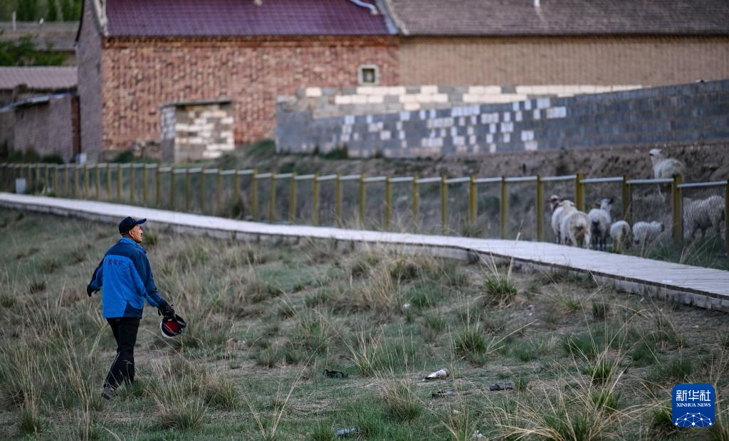 文化中国行·守宝人丨“追”长城的人