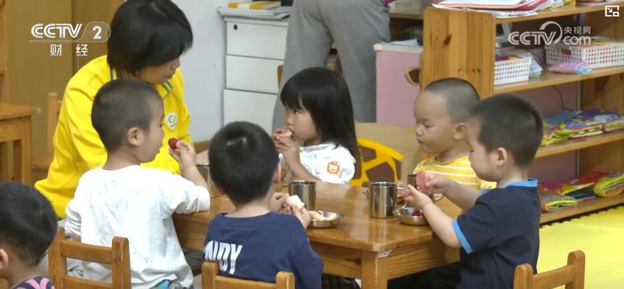 托育新政落地见效 灵活托育模式解双职工家庭照护难题 托育新政落地见效 灵活托育模式解双职工家庭照护难题