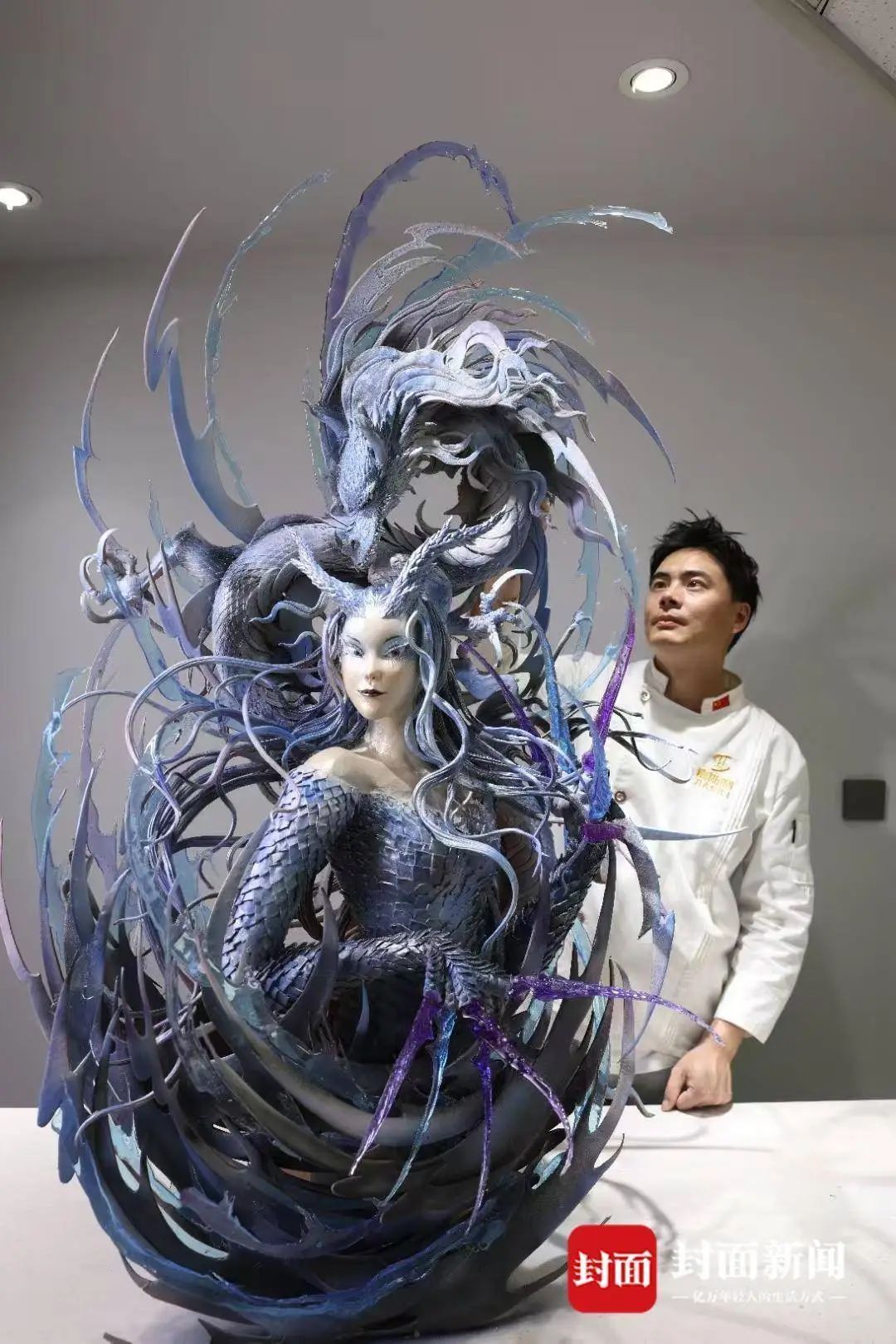 神还原！小伙做的面包太逼真，这个恐龙头你敢下嘴吗？