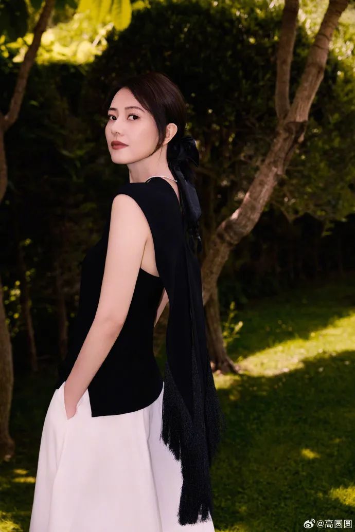 45岁高圆圆称90%的社交对她都是消耗 45岁高圆圆称90%的社交对她都是消耗