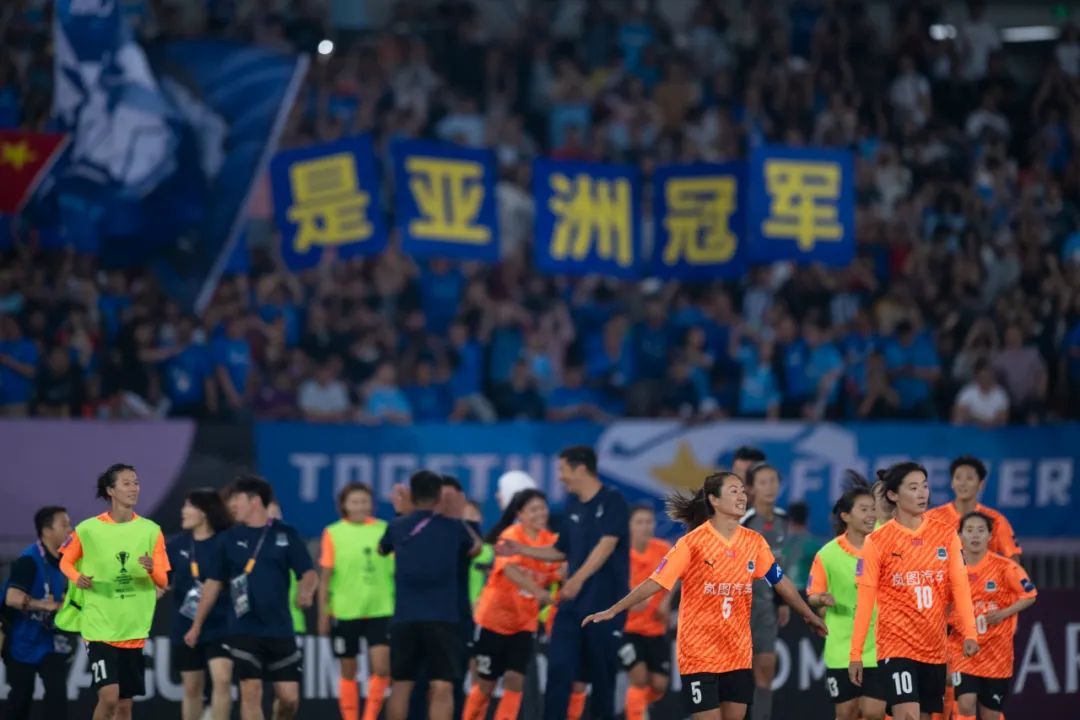 武汉登顶亚洲之巅!王霜:没赢够 武汉登顶亚洲之巅!王霜:没赢够