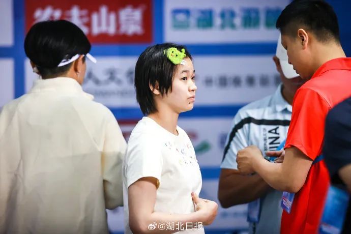 全红婵现身武汉，回应伤情