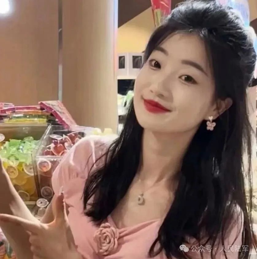 女兵入伍前vs入伍后,这组对比照太飒了! 女兵入伍前vs入伍后,这组对比照太飒了!