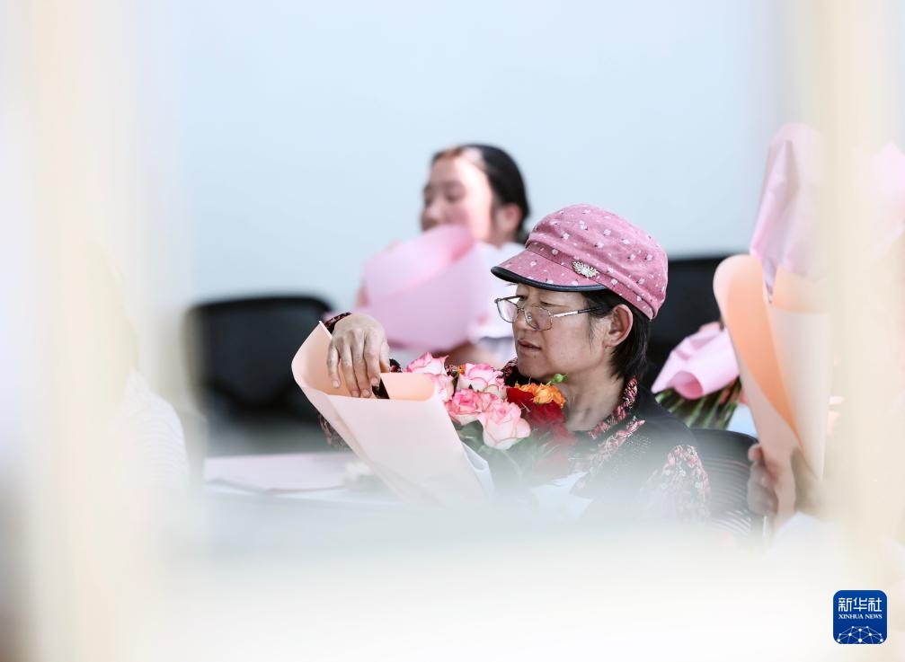 山东莒县:发展鲜切花产业 点亮“美丽经济” 山东莒县:发展鲜切花产业 点亮“美丽经济”