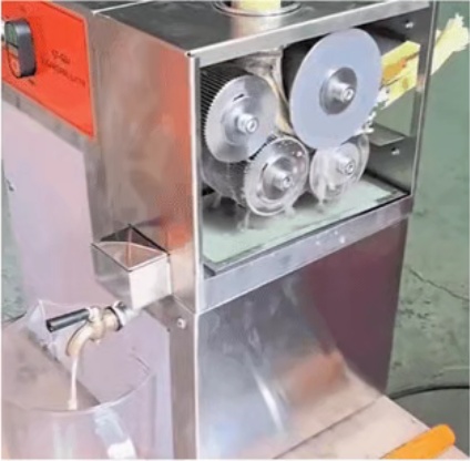 街头经常出现，很多人爱喝！网友：刚买过，看完不敢喝了！