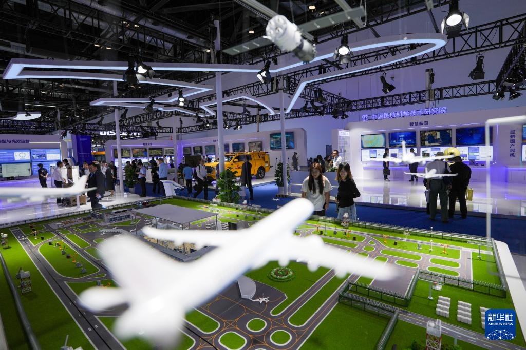 第三届民航科教创新成果展在北京开幕 第三届民航科教创新成果展在北京开幕