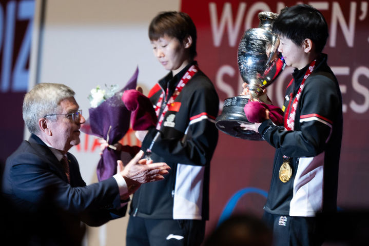 巴赫称赞多哈世乒赛女单决赛精彩绝伦 巴赫称赞多哈世乒赛女单决赛精彩绝伦