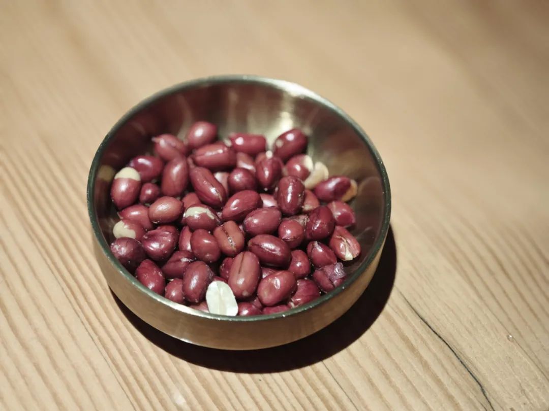 花生是“长寿果”,每天一把花生,好处你想不到! 花生是“长寿果”,每天一把花生,好处你想不到!