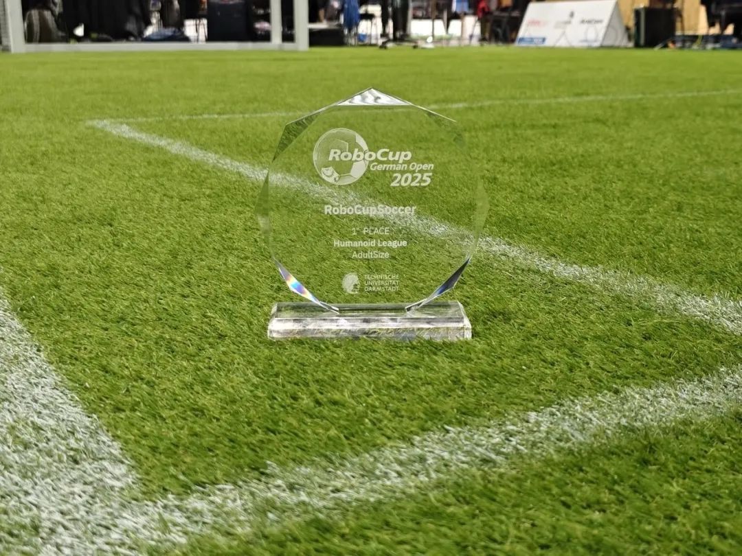 9:0!“清华火神队”夺冠了 9:0!“清华火神队”夺冠了