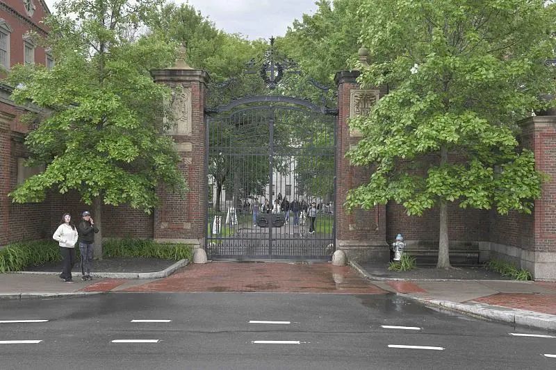 特朗普威胁哈佛大学 特朗普威胁哈佛大学