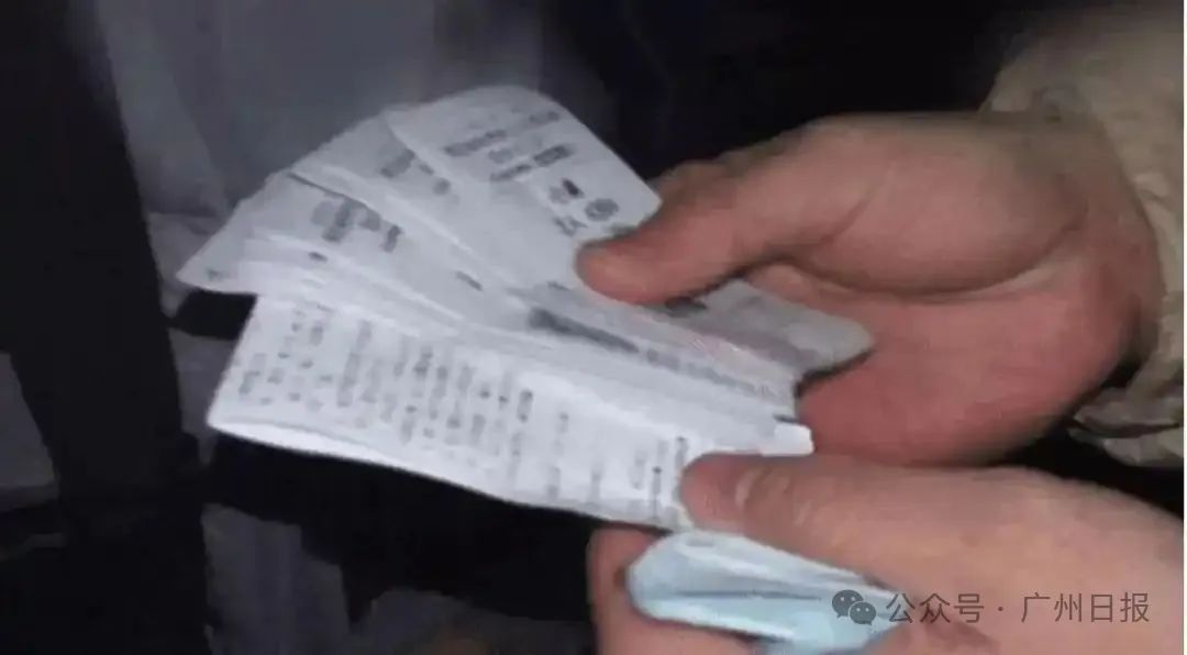 太疯狂!多家网红餐厅出现 警方已带走好几人 太疯狂!多家网红餐厅出现 警方已带走好几人