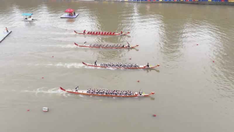 江西宜春:秀江竞渡热潮涌 龙舟破浪展雄风 江西宜春:秀江竞渡热潮涌 龙舟破浪展雄风