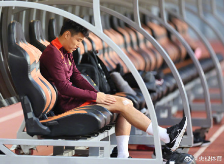 国足官方:武磊因伤提前离队 国足官方:武磊因伤提前离队