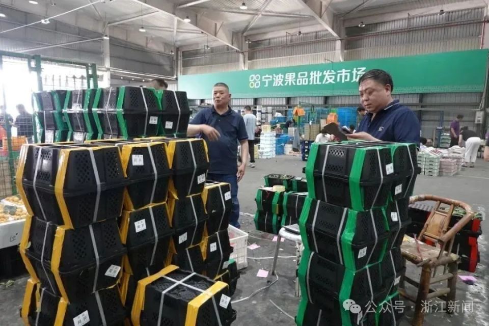 价格大幅下降!榴莲大量上市,预计还要降 价格大幅下降!榴莲大量上市,预计还要降