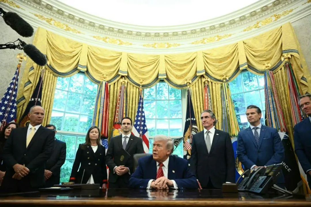 特朗普延长对欧盟加税最后期限