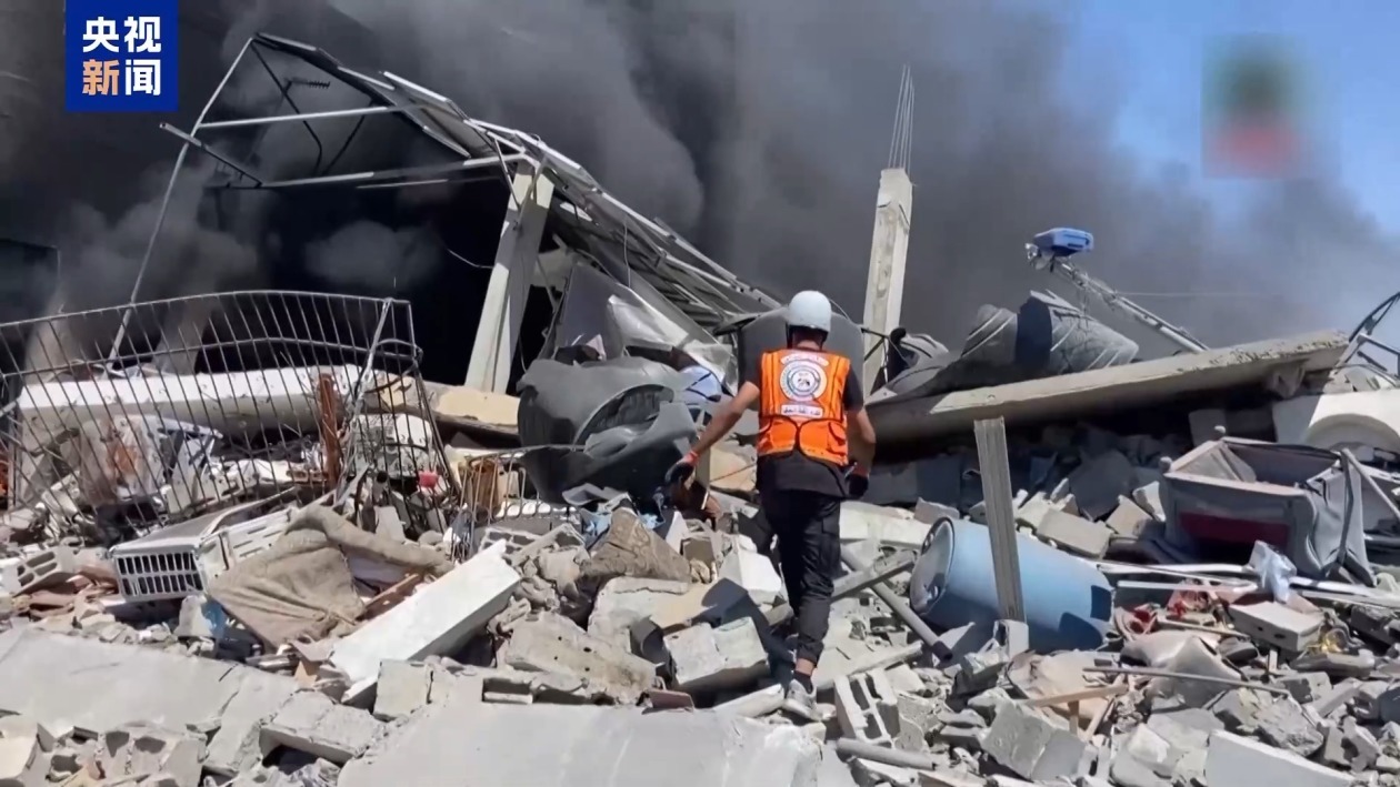 “儿女在自己怀里死去” 加沙医生一家遭以军空袭 9名子女遇难 “儿女在自己怀里死去” 加沙医生一家遭以军空袭 9名子女遇难