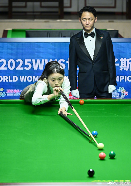 白雨露世锦赛两连冠