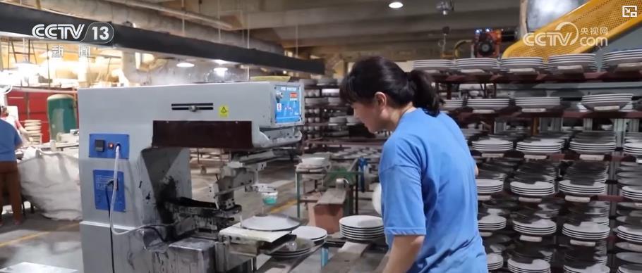 外贸企业“两条腿”走路:内销外销齐发力,市场信心大提振 外贸企业“两条腿”走路:内销外销齐发力,市场信心大提振