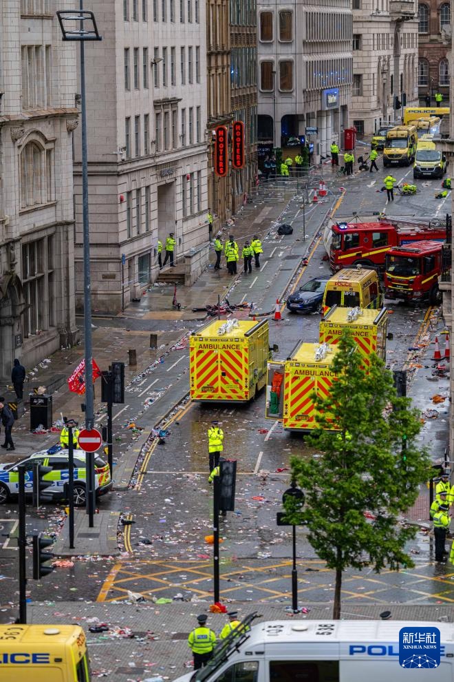 利物浦英超夺冠庆祝活动发生驾车撞人事件 利物浦英超夺冠庆祝活动发生驾车撞人事件