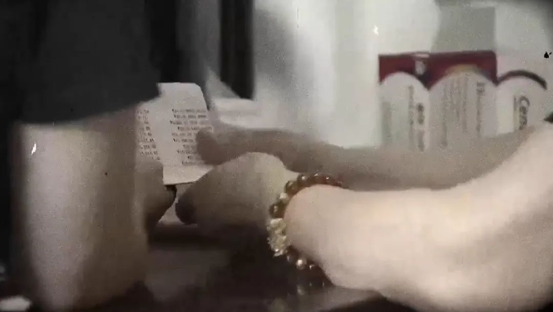 炸裂!上海阿婆4800元退休金养全家!母女齐心对"拆迁户邻居"下手... 炸裂!上海阿婆4800元退休金养全家!母女齐心对"拆迁户邻居"下手...