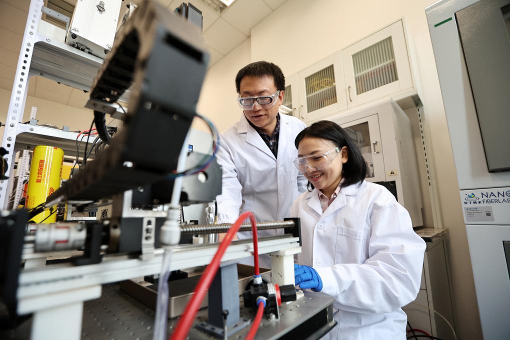 我国科研人员研发新材料助力过氧化氢合成“即产即用”