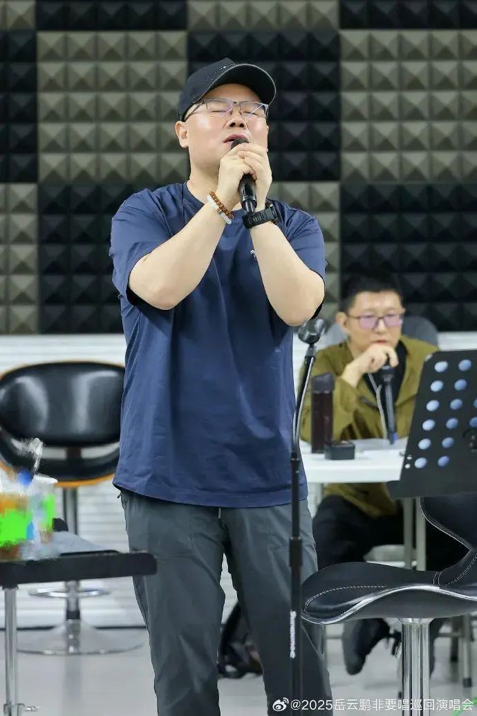 “五环唱一宿?”岳云鹏回应演唱会质疑,将在北京、成都等地举办,郭德纲将到场支持 “五环唱一宿?”岳云鹏回应演唱会质疑,将在北京、成都等地举办,郭德纲将到场支持