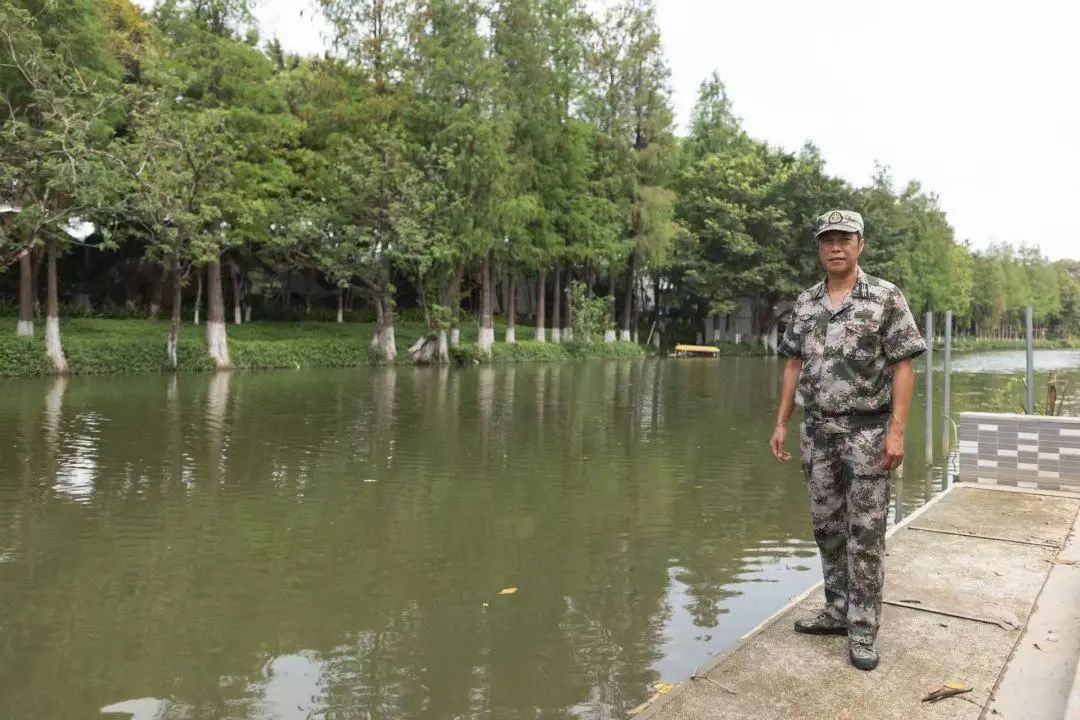 在广州,为何“房东”痴迷扒龙船? 在广州,为何“房东”痴迷扒龙船?