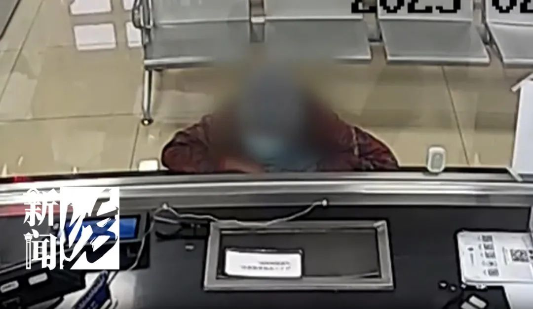 炸裂!上海阿婆4800元退休金养全家!母女齐心对"拆迁户邻居"下手... 炸裂!上海阿婆4800元退休金养全家!母女齐心对"拆迁户邻居"下手...