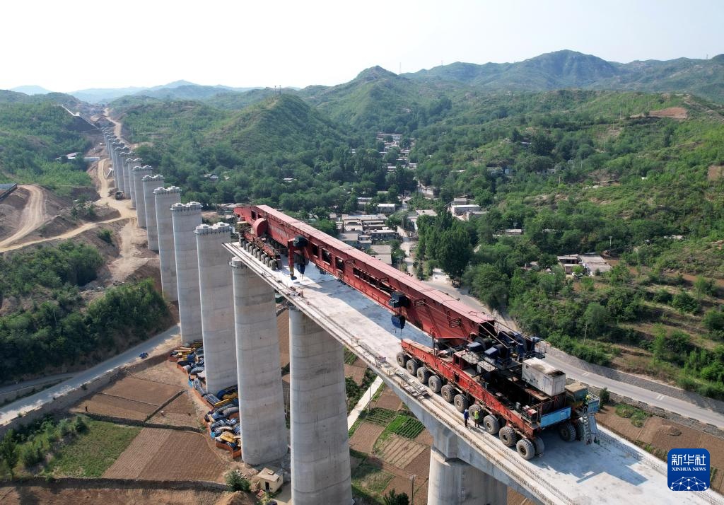 雄忻高铁河北段建设扎实推进