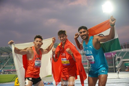 祝贺!费翔勇夺十项全能冠军 祝贺!费翔勇夺十项全能冠军