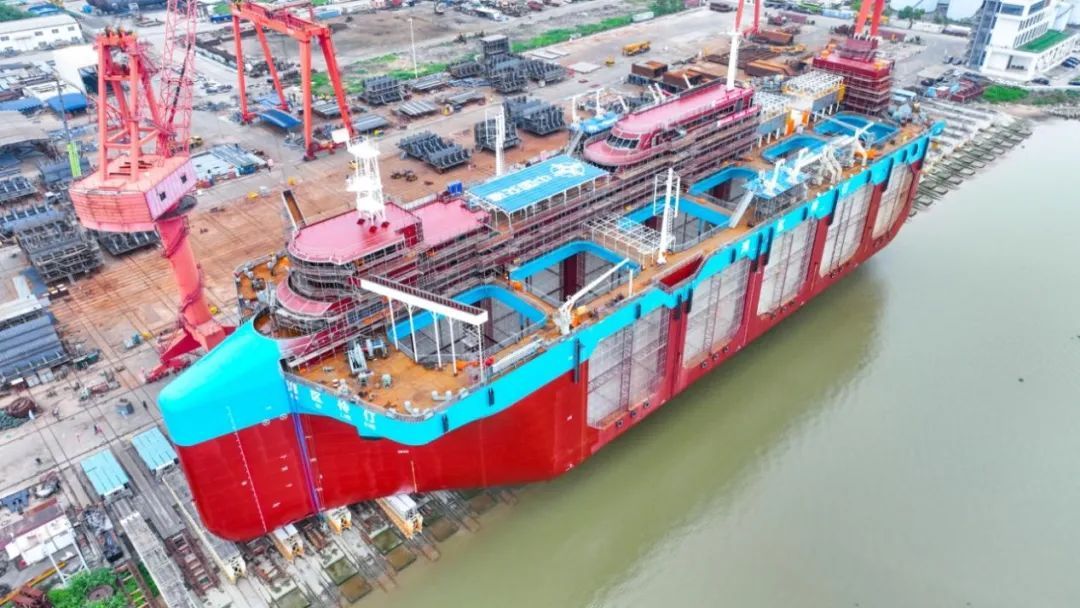 全球首艘，成功下水！