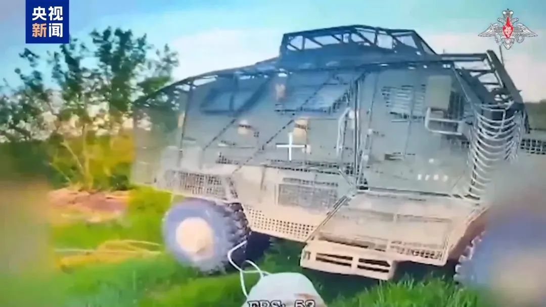 数十架无人机飞往莫斯科,俄乌发动大规模袭击 数十架无人机飞往莫斯科,俄乌发动大规模袭击