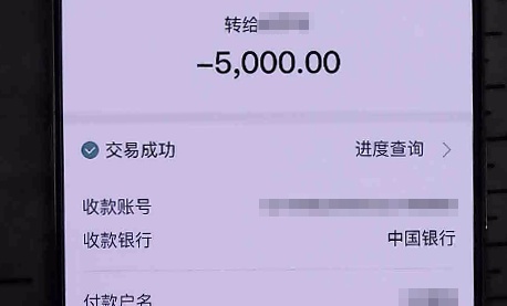 海宁一位美妆师接到学校化妆订单,正高兴时… 海宁一位美妆师接到学校化妆订单,正高兴时…