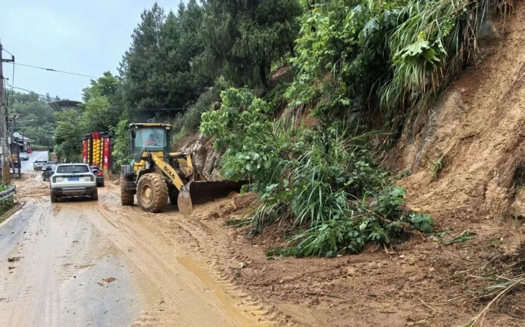 防汛排险 交通行动丨湖南、江西精准落实防护措施 加快做好风险隐患点处置 防汛排险 交通行动丨湖南、江西精准落实防护措施 加快做好风险隐患点处置