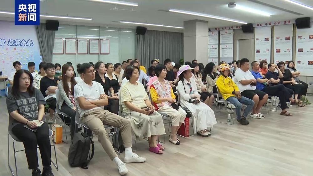 提供就近就便服务、“零距离”对接求职需求……稳就业各地在行动 提供就近就便服务、“零距离”对接求职需求……稳就业各地在行动