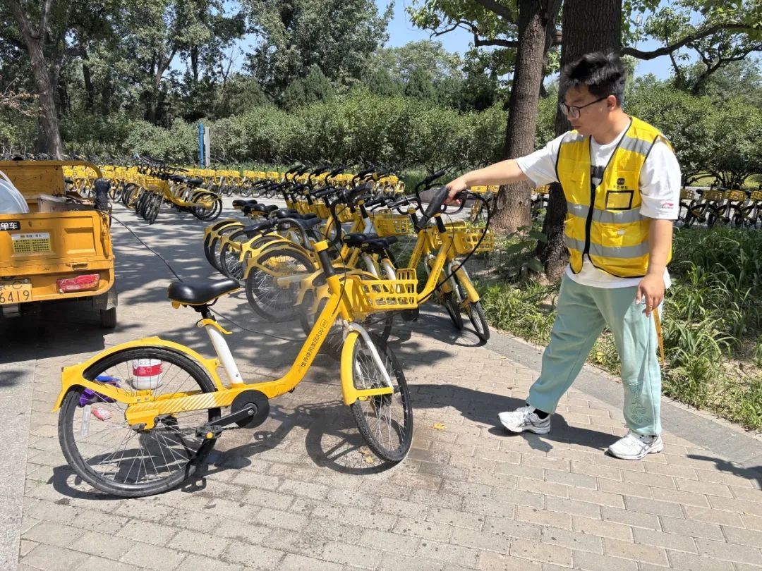 清理超276万张！北京多方共治共享单车“牛皮癣”