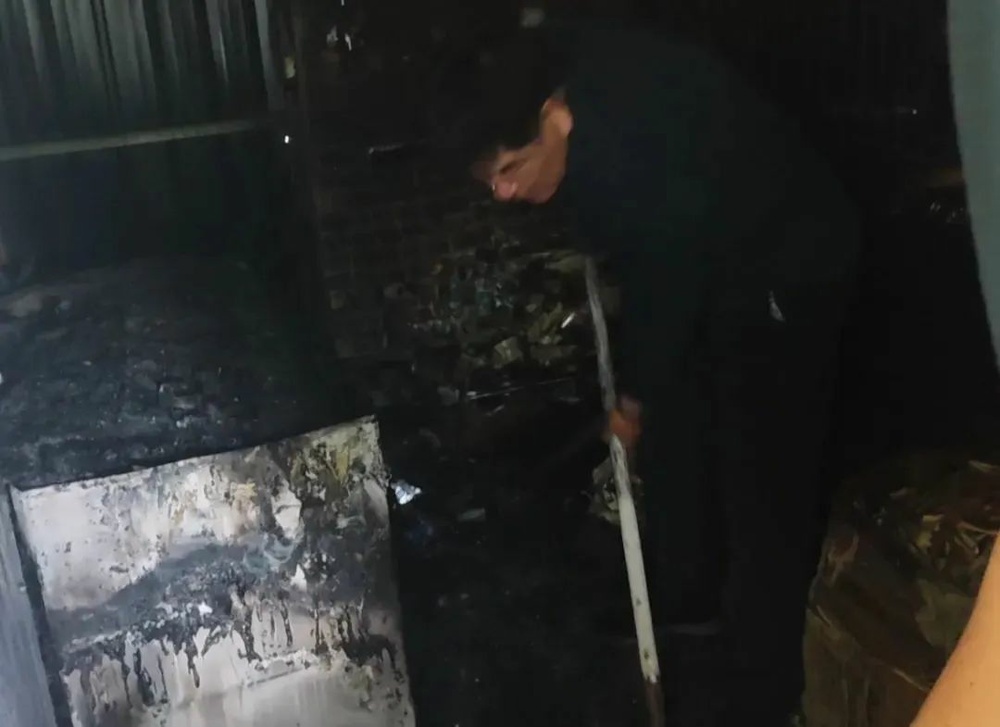 注意!这些夏季避暑“搭子”也需防火 安全提示→ 注意!这些夏季避暑“搭子”也需防火 安全提示→