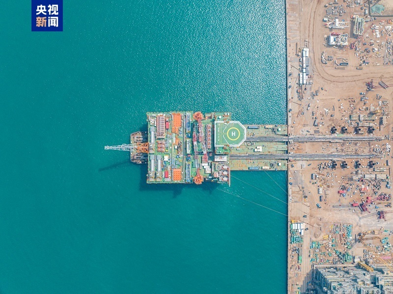 实现多项首创技术 我国渤海最大海上油气平台完工起运