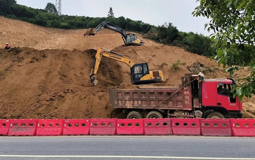 防汛排险 交通行动丨湖南、江西精准落实防护措施 加快做好风险隐患点处置 防汛排险 交通行动丨湖南、江西精准落实防护措施 加快做好风险隐患点处置