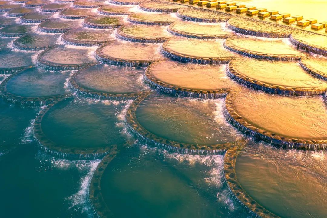 15岁少年被困滚水坝,离“死亡沸腾线”仅一板之隔! 15岁少年被困滚水坝,离“死亡沸腾线”仅一板之隔!